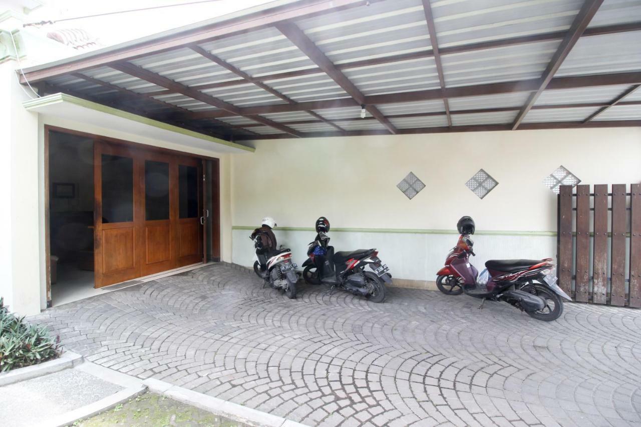 Reddoorz Plus @ Tegal Panggung Yogyakarta Exteriör bild
